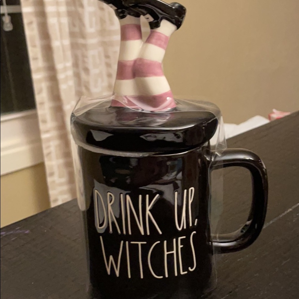 Rae dunn drink up witches mug w/topper